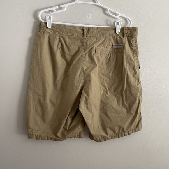 Columbia Men Sz 34 Waist - 10" Length Tan Khaki Pocketed Lightweight Shorts - Picture 5 of 9